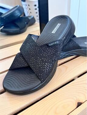 Skechers Women's Black Crisscross Slide Sandals